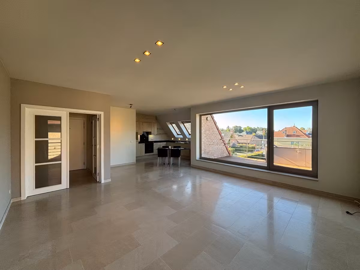 Appartement spacieux et lumineux avec trois chambres à... - 8