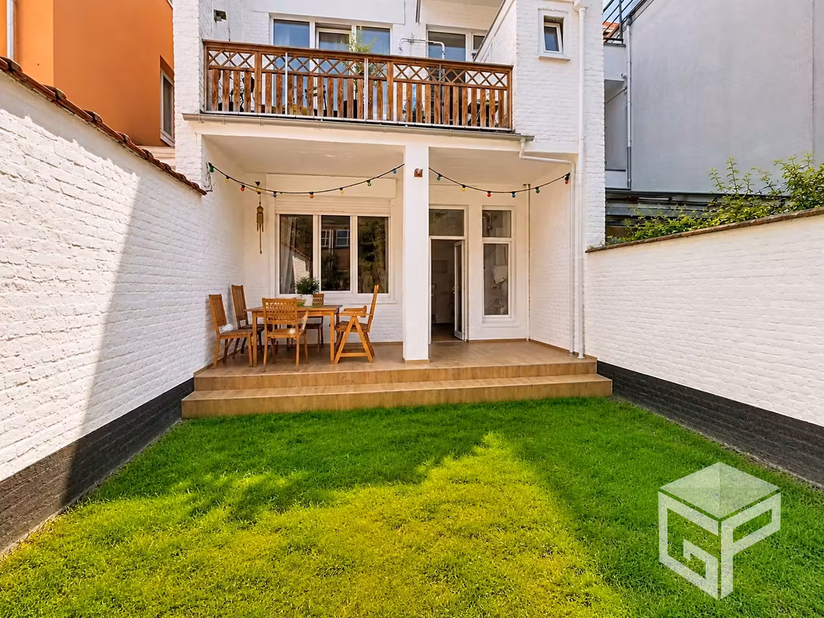 One-bedroom apartment with terrace and garden in Ixelles - 4