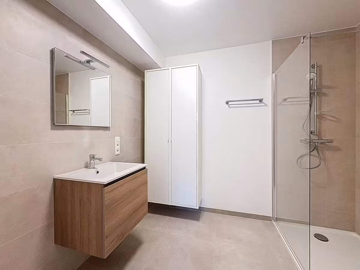 Modern nieuwbouwappartement met ruim terras in Oostakker - 11