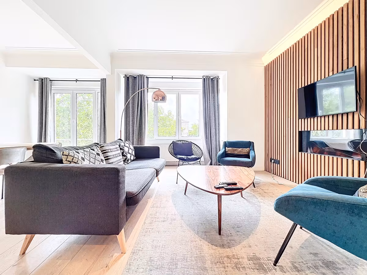 Superbe appartement 2 chambres proche Altitude 100 - 2