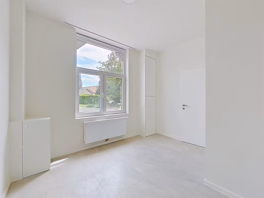 Renovated semi-detached home near Sint-Denijs-Westrem center - 7