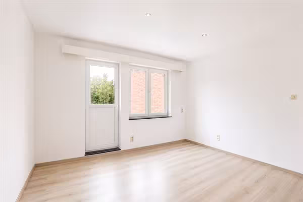 Instapklare woning met twee slaapkamers te Wilrijk - 7