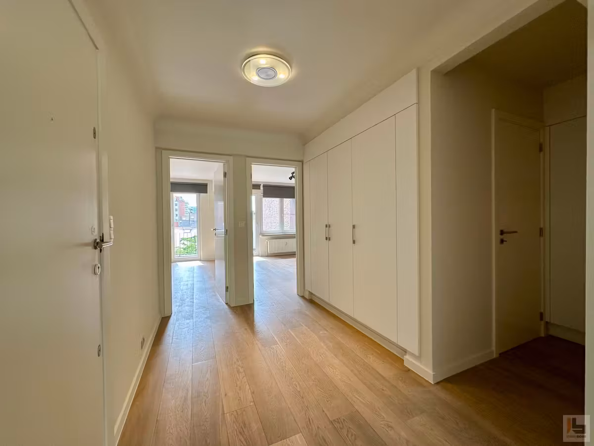 Ruim 2 slaapkamer appartement met prachtig zicht - 3
