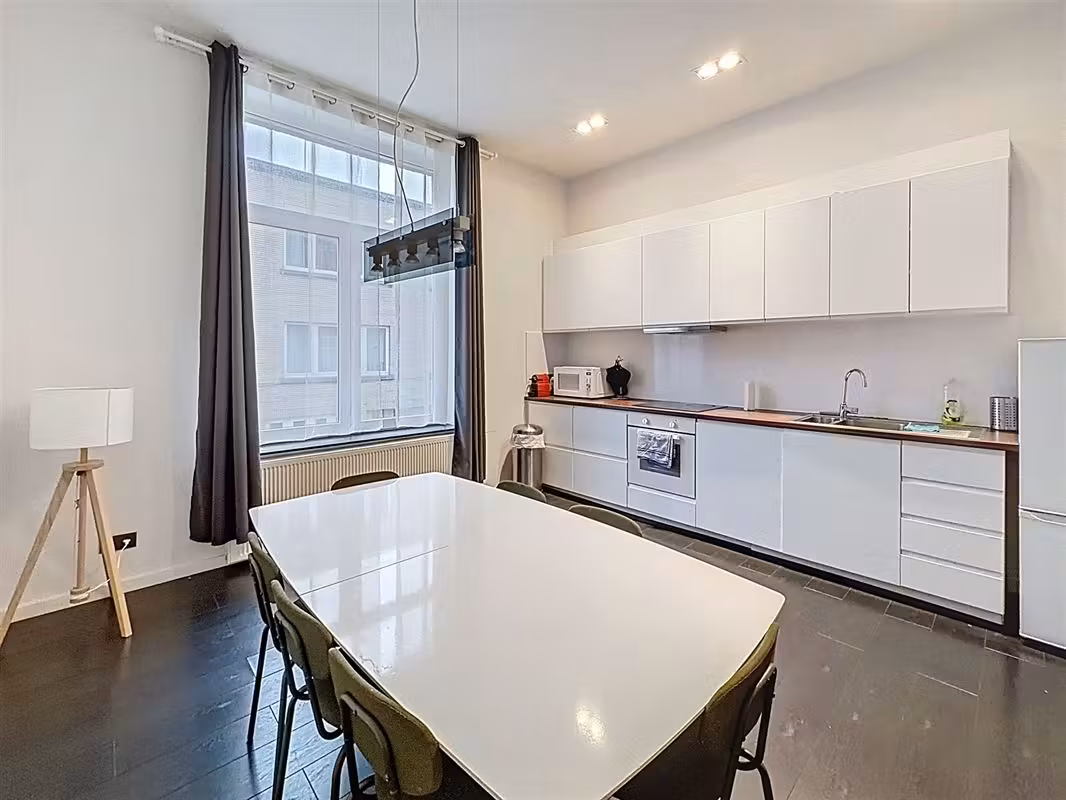 Prachtig gemeubileerd 2 slaapkamer appartement in Ukkel - 4