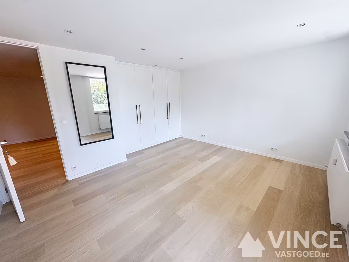 Beautiful ready-to-move-in apartment with 2 large bedrooms - 15
