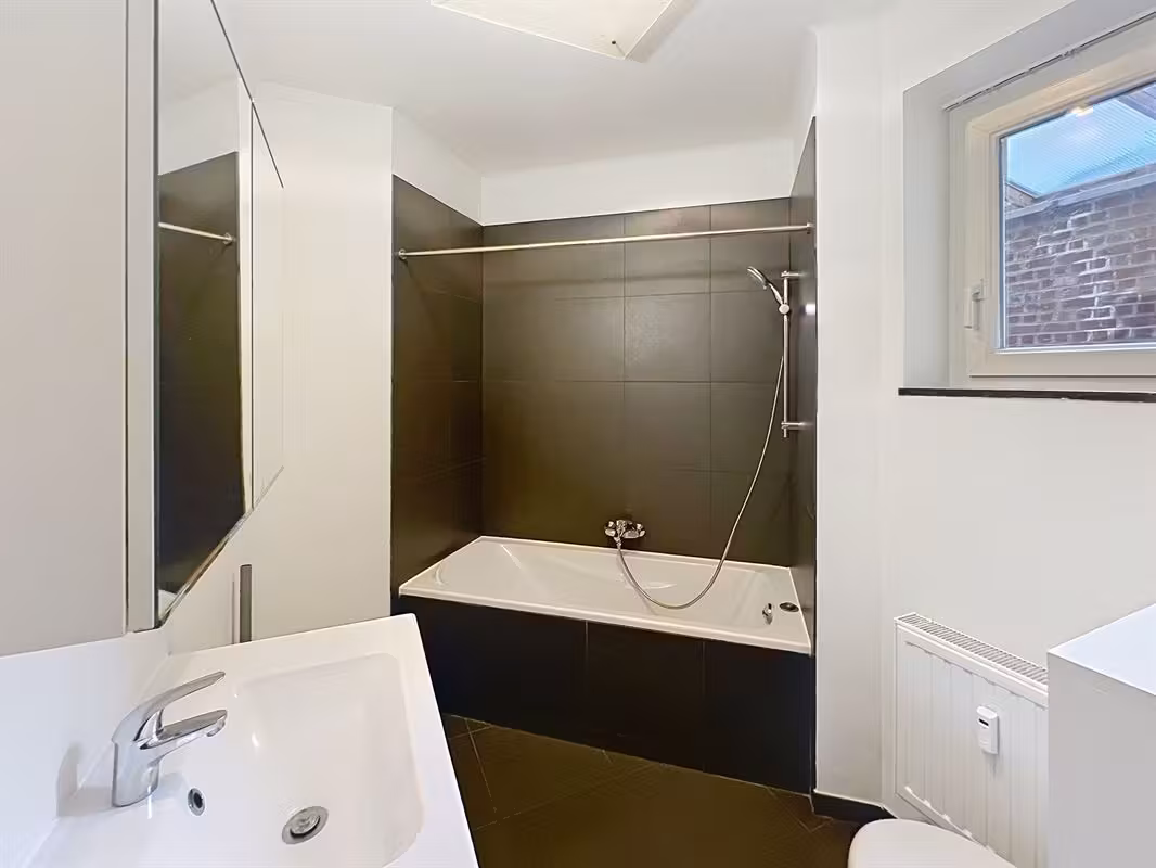 Three-bedroom apartment with loggia - 6