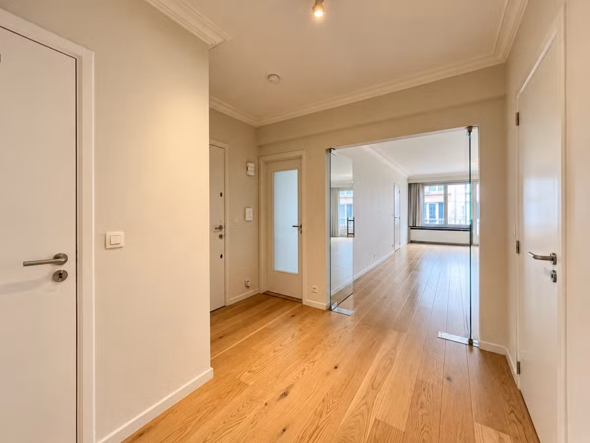 Ruim appartement met 2 slaapkamers nabij Gent-Sint-Pieters - 10