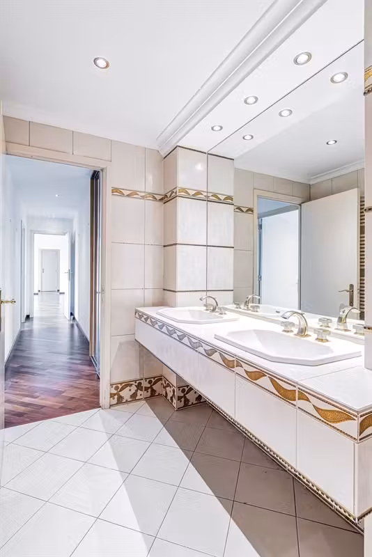 Penthouse met dubbel parkeren in de wijk Châtelain - 11