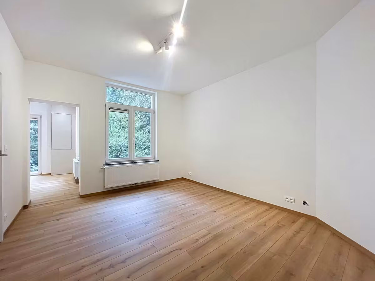 Two-bedroom apartment in Ixelles - 8