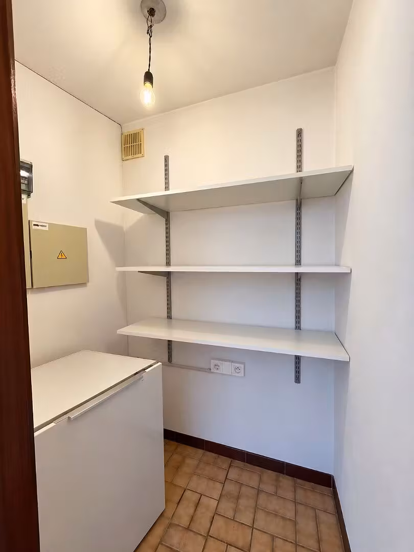 Appartement lumineux au caractère vintage - 11