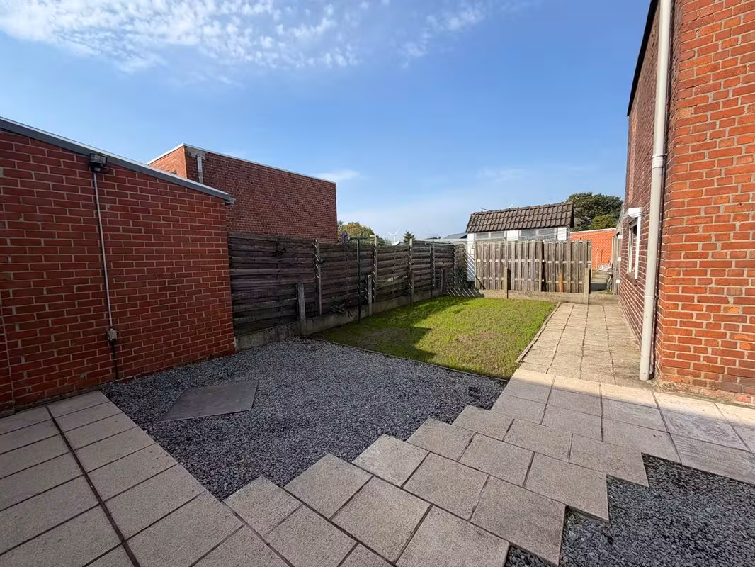 Semi-detached house with sunny garden and three bedrooms - 2