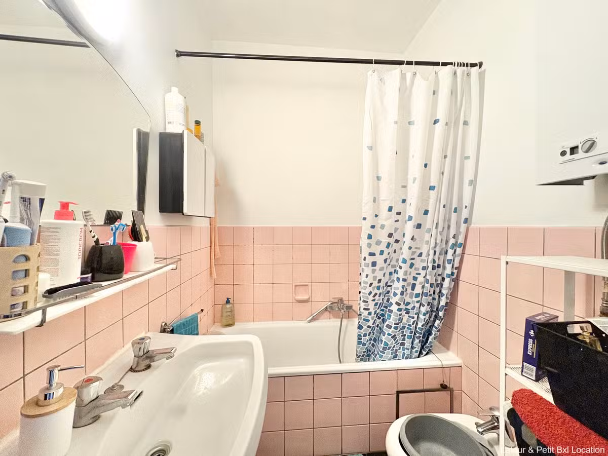 Twee-slaapkamerappartement met garage - 4