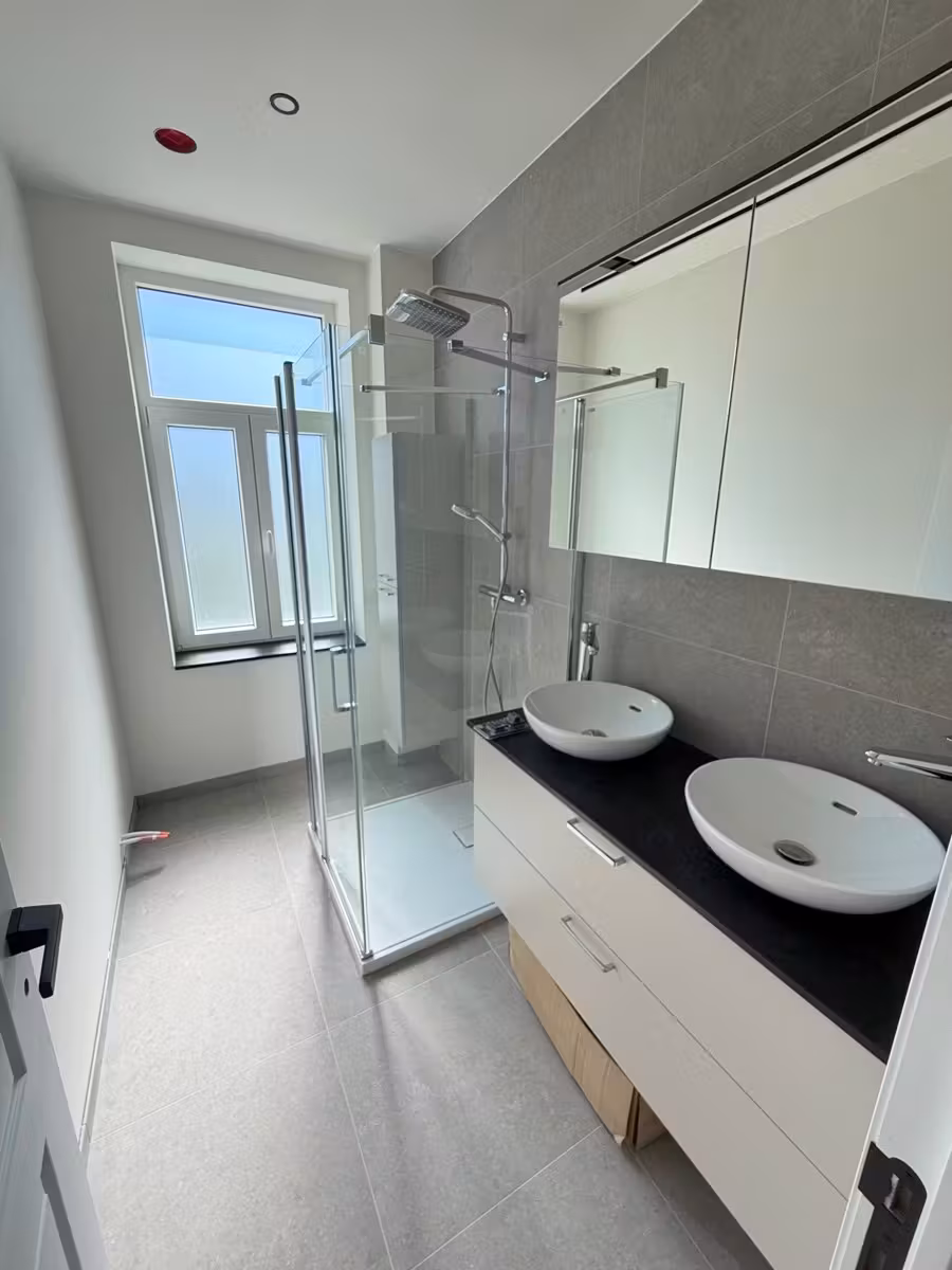 Bright renovated house with 4 bedrooms - 20