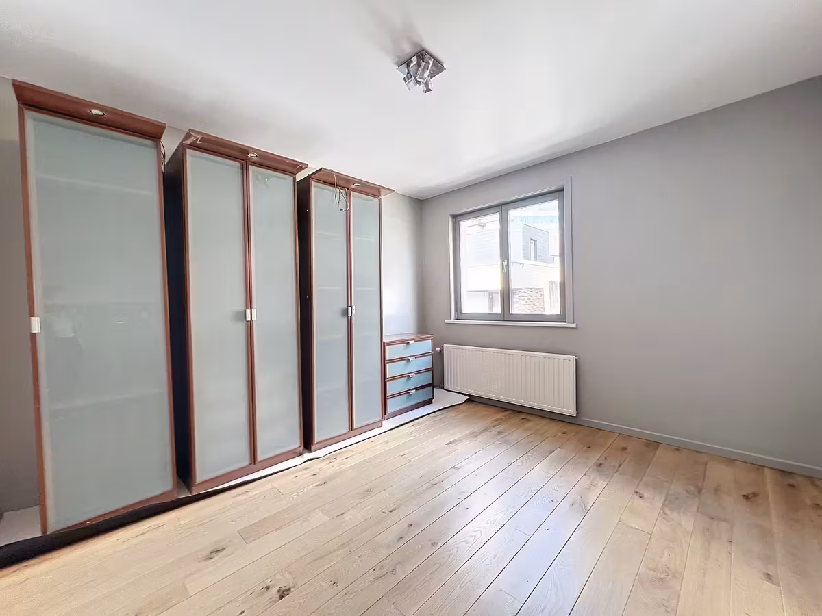 2-bedroom apartment with balcony in Saint-Josse - 4