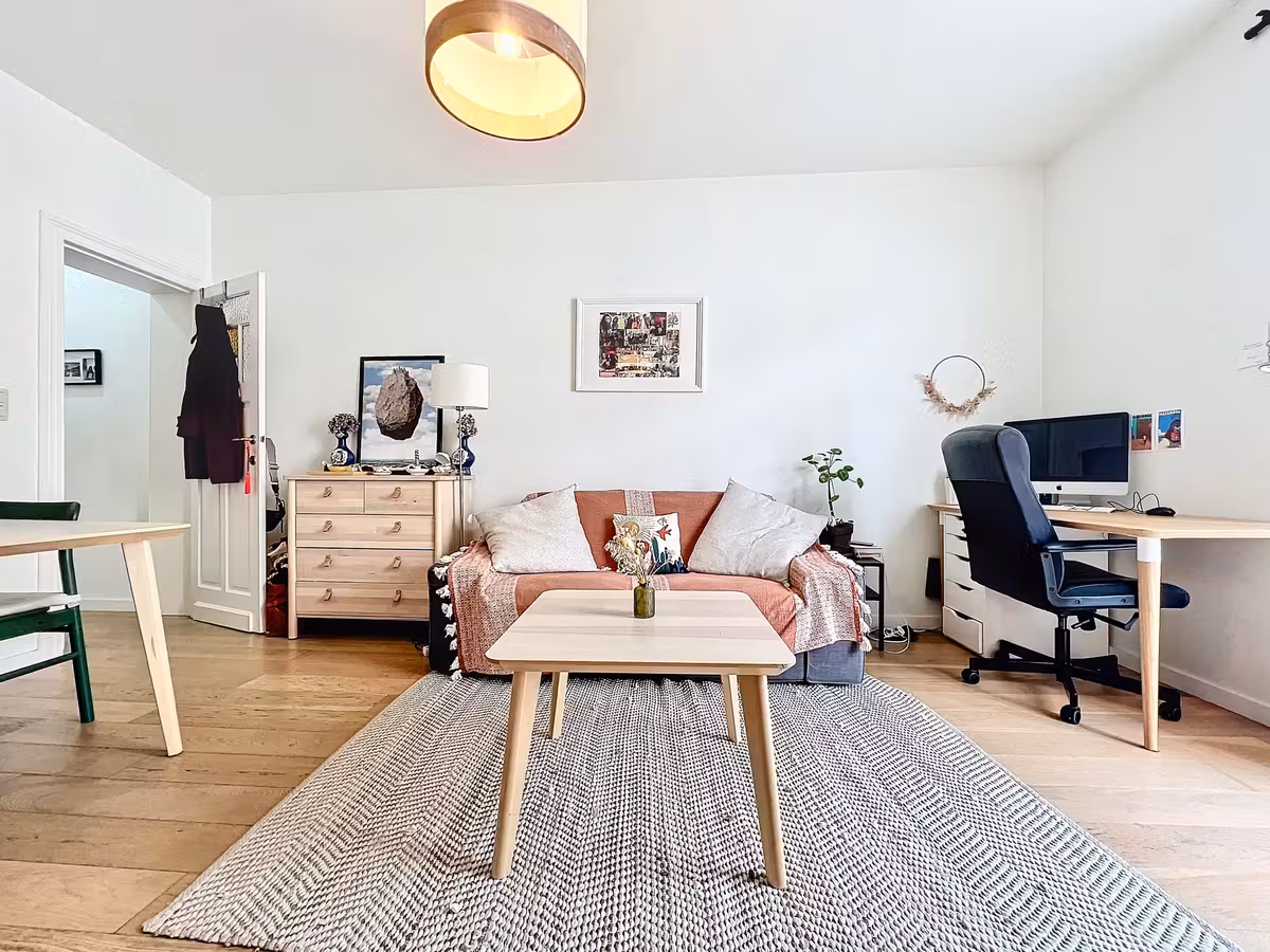 One-bedroom apartment with balcony in Forest - 3