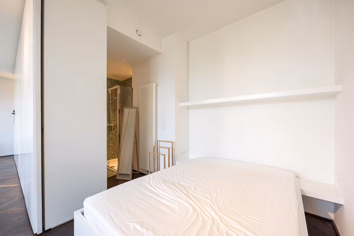 Instapklaar gemeubeld appartement met ruim terras in hartje Antwerpen - 9