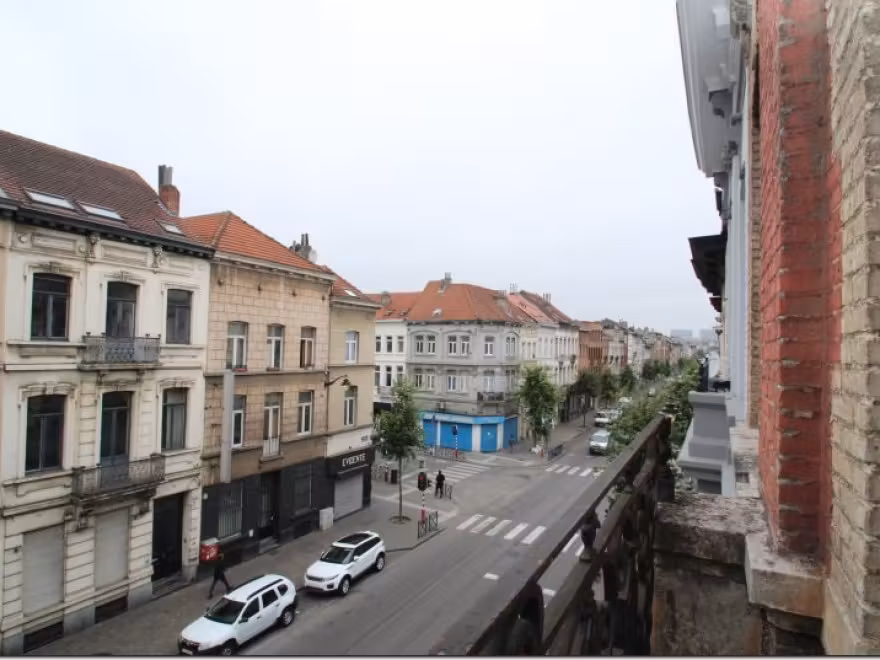 Appartement met één slaapkamer en balkon in Anderlecht - 2