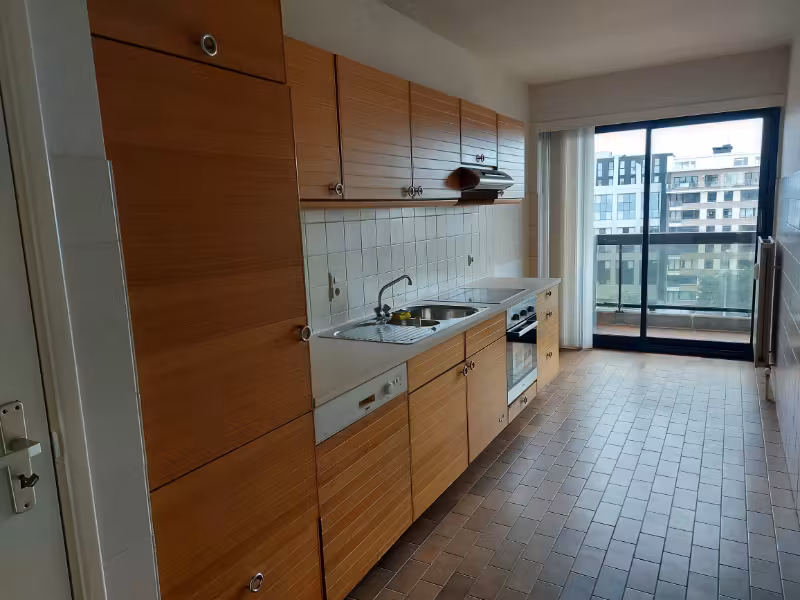 Centraal gelegen tweeslaapkamerappartement met terras - 3