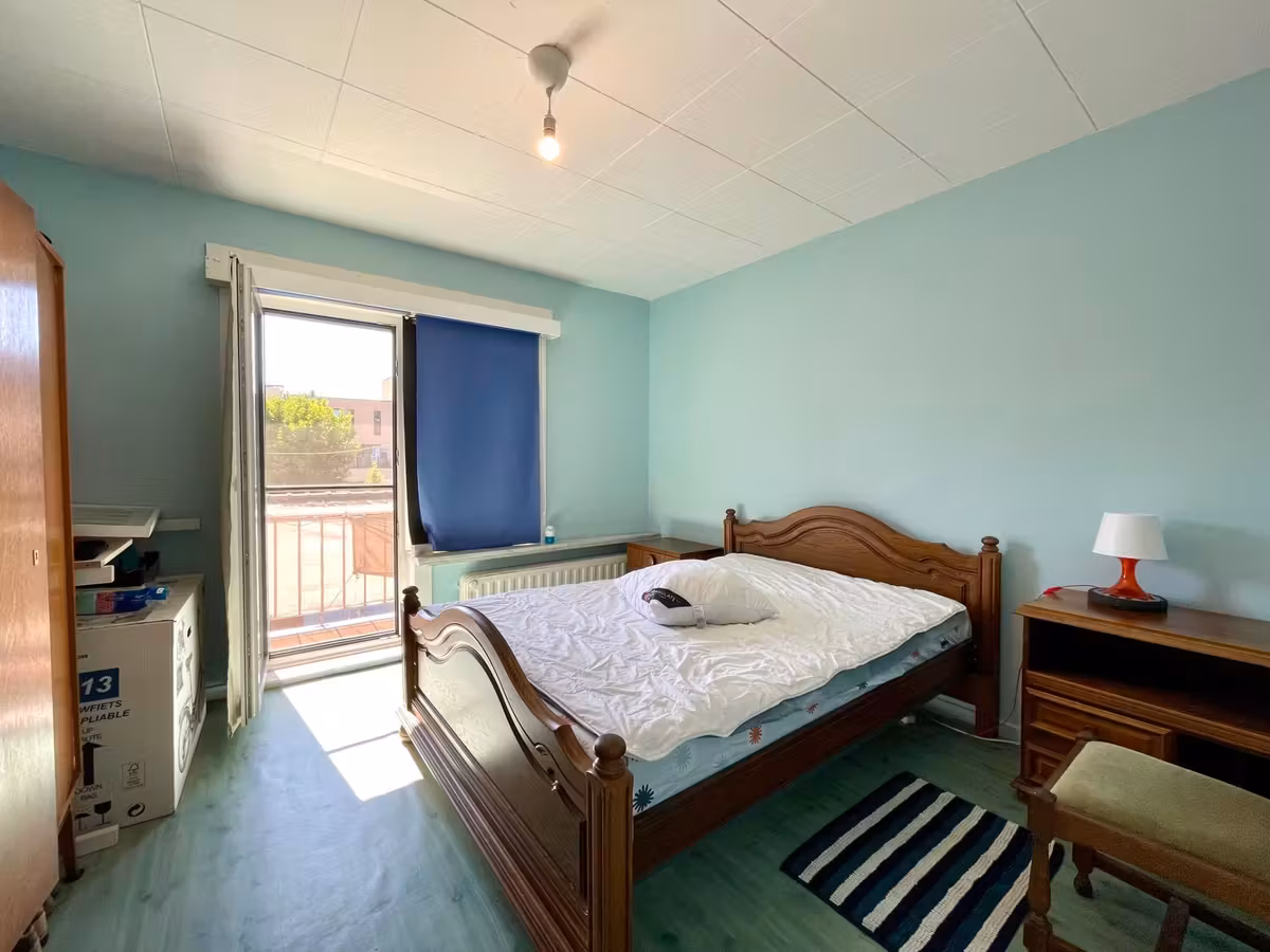 Gerenoveerd appartement met twee slaapkamers en terras - 12