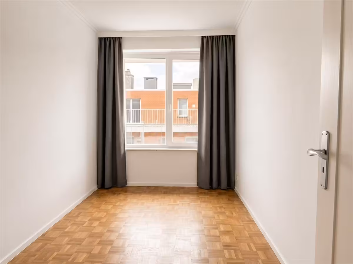 Spacious furnished three-bedroom apartment for rent near Zuidpark Ghent - 7