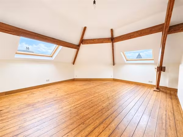 3-bedroom duplex ideal for shared living - 5