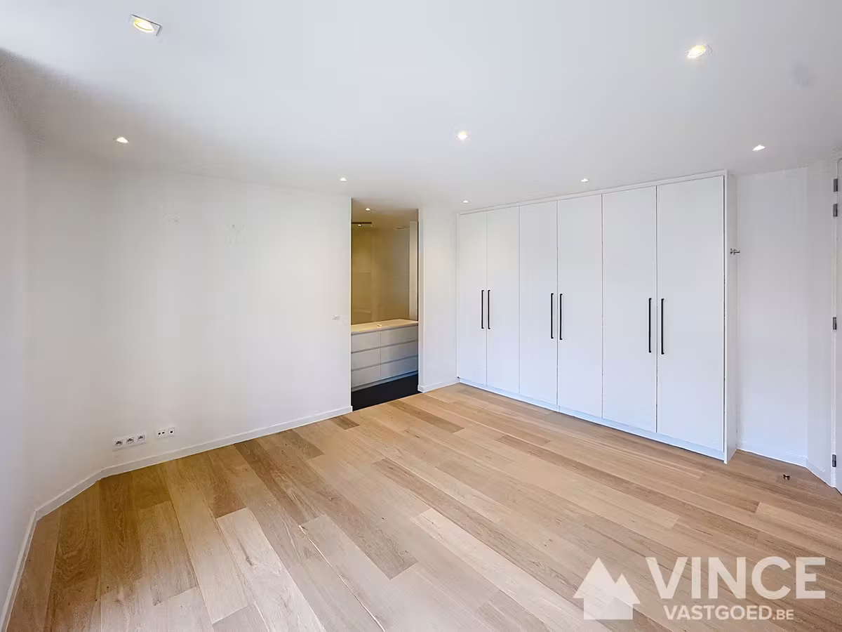 Beautiful ready-to-move-in apartment with 2 large bedrooms - 13