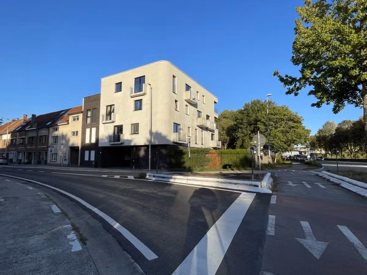 Spacious 3-bedroom apartment with large terrace - 18