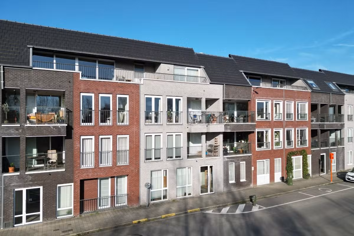 Two-bedroom apartment with terrace - 2