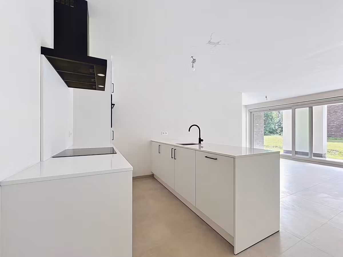 Lichtrijk 2 slaapkamer appartement te Oostakker - 4