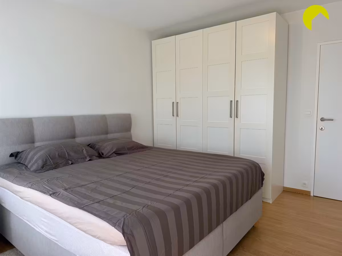 Bemeubeld 2-slaapkamerappartement nabij de Fruithoflaan - 9
