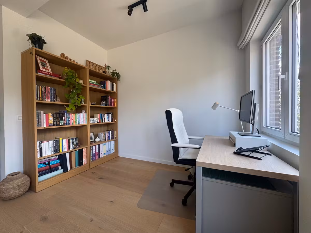 Gerenoveerd 2-slaapkamerappartement met terras in Borgerhout - 8