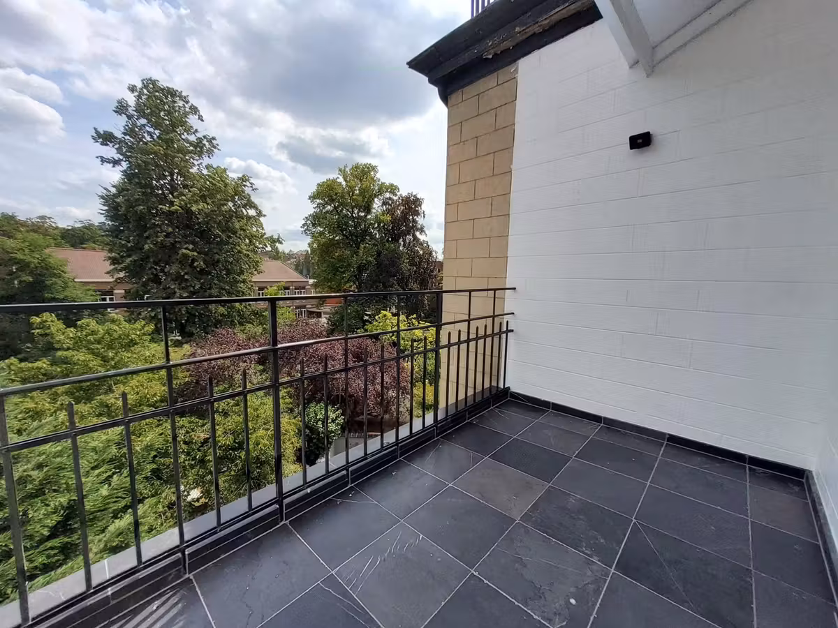Appartement rénové à Uccle avec terrasse - 2