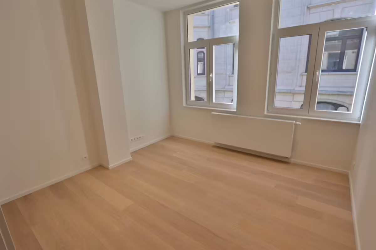 Ruime triplex flat in de Troonwijk - 8
