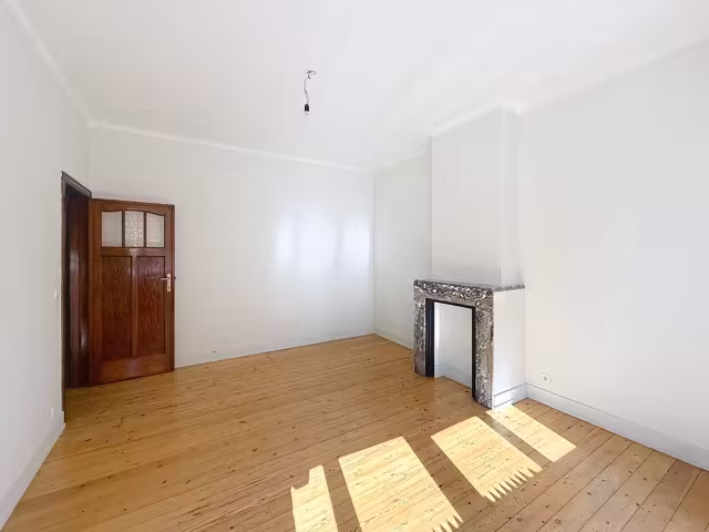 BUITENGEWOON PAND - TE HUUR - 1180 UKKEL - € 3.000 - 9