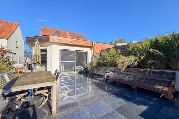 Maison semi-ouverte rénovée avec jardin - 15