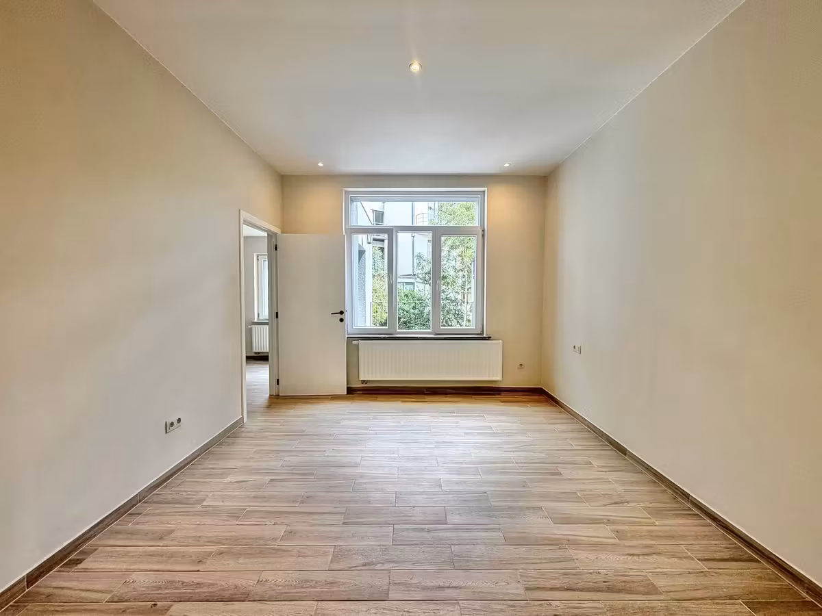 Renovated apartment with terrace and garden - 6