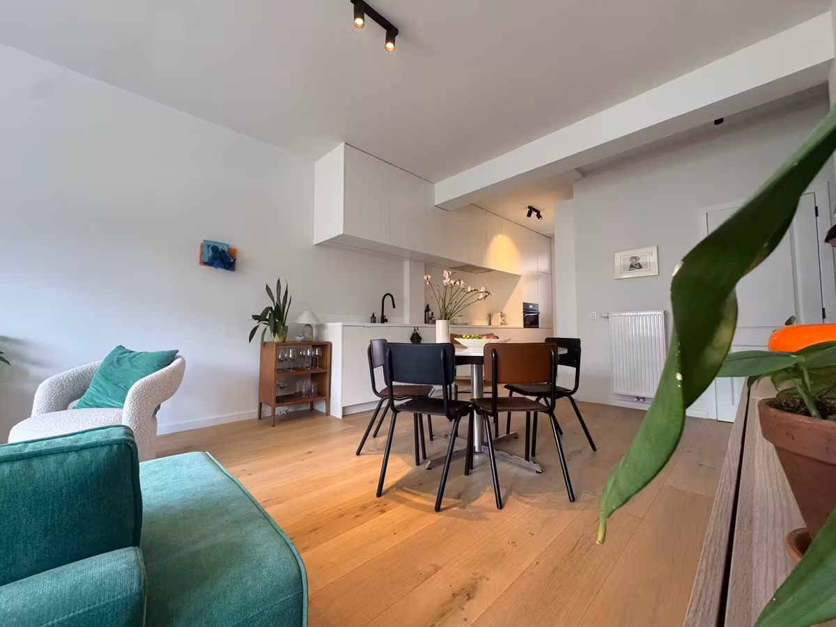 Gerenoveerd 2-slaapkamerappartement met terras in Borgerhout - 10