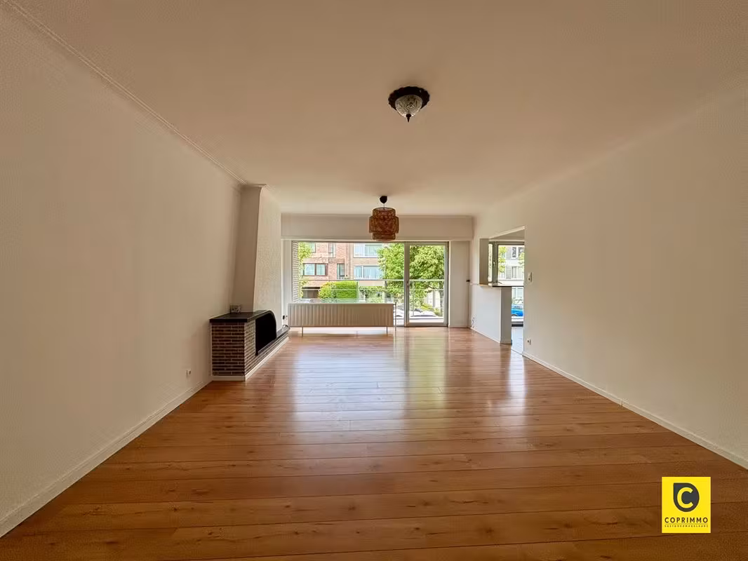 Charmant 2-slaapkamerappartement met terras en garagebox te Berchem - 8