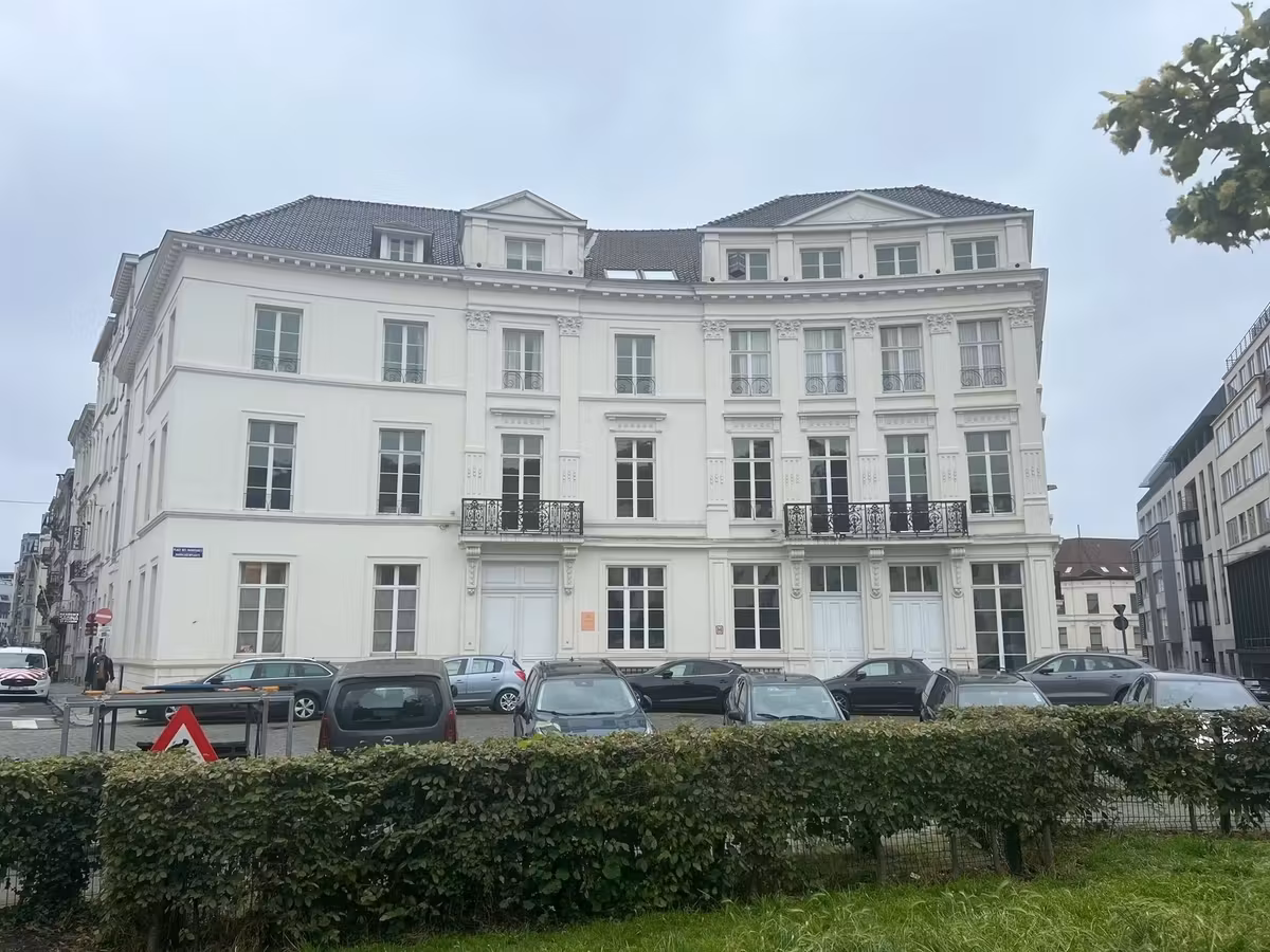 Beautiful bright apartment with 3 bedrooms and terrace - 2