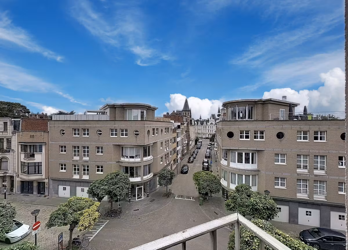 Bright studio in Berchem - 9