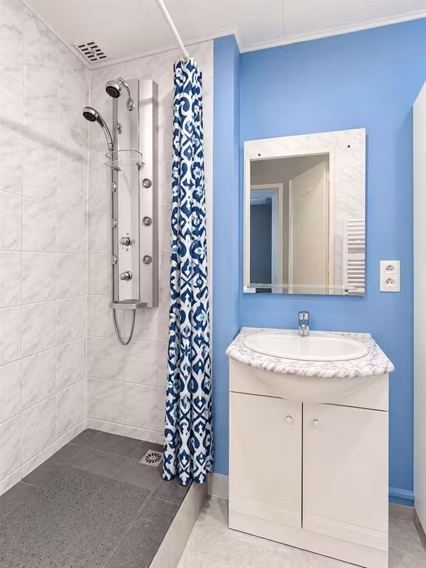 Ground-floor apartment with 2 bedrooms, garage - 5