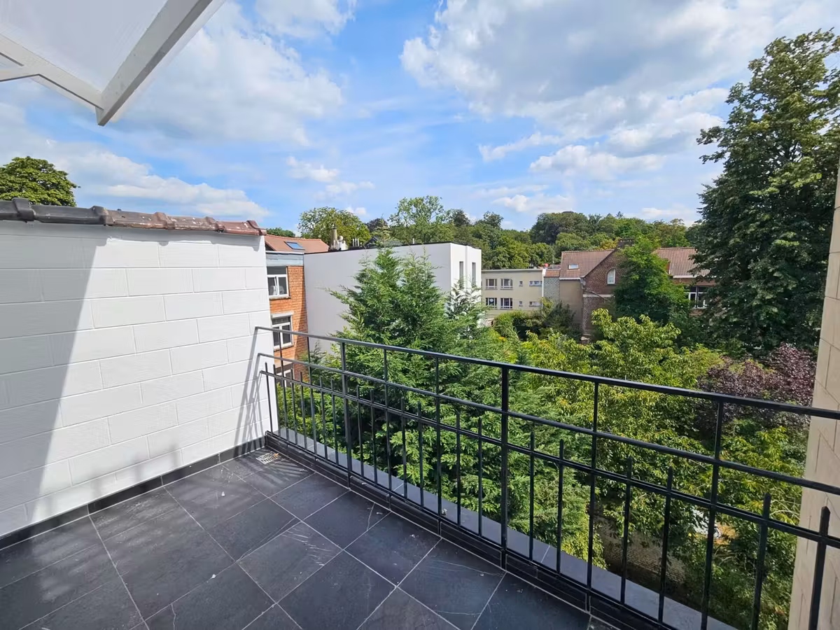 Appartement rénové à Uccle avec terrasse - 12