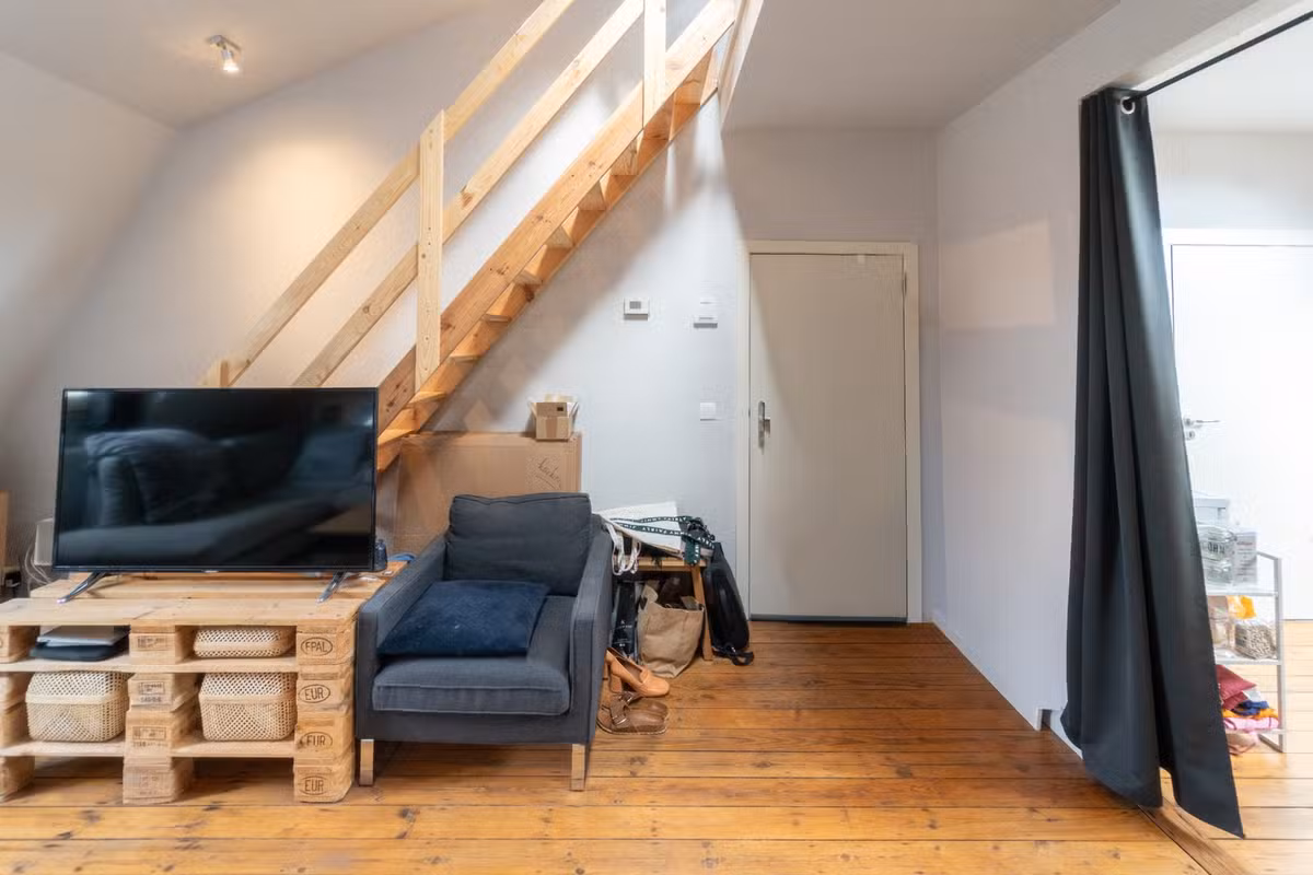 Cozy studio in a small building - 9