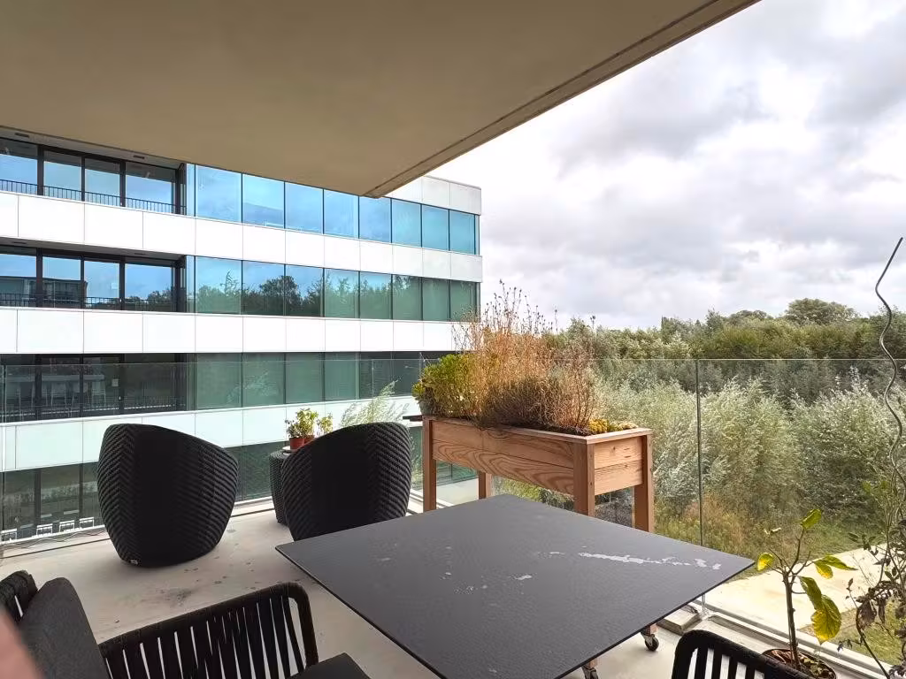 Appartement neuf en coin avec grande terrasse - 12