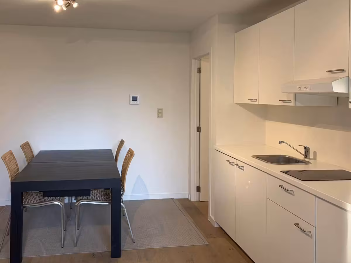 Gemeubelde studio in Nieuw Zuid - 8