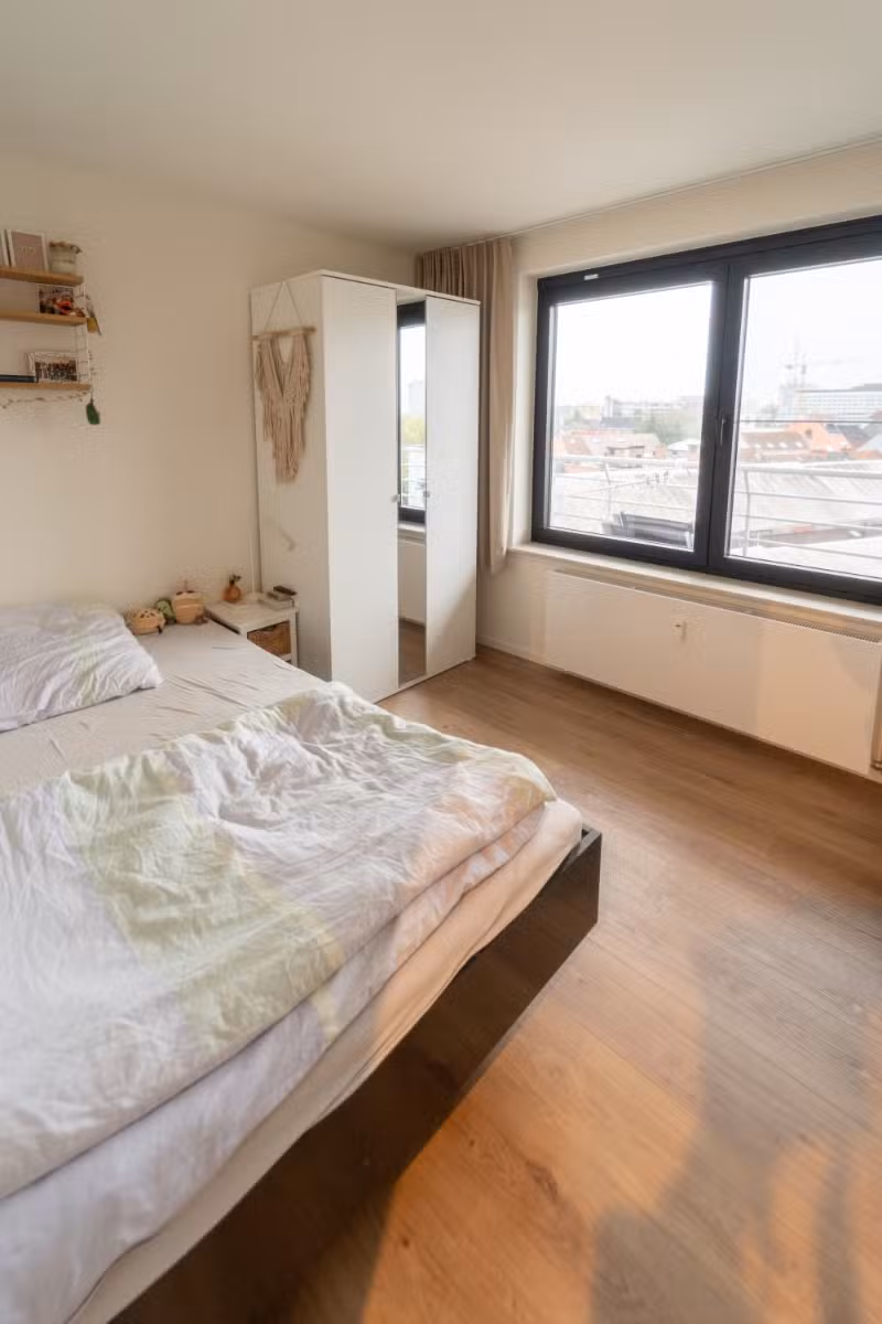 Grand appartement de 3 chambres à coucher près de la Coupure - 14