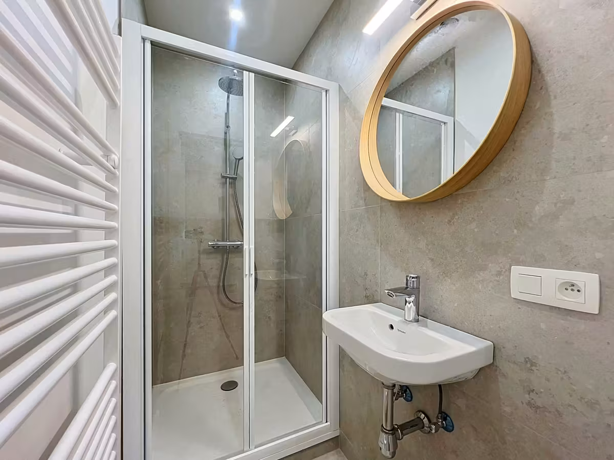 Two-bedroom apartment in Ixelles - 4