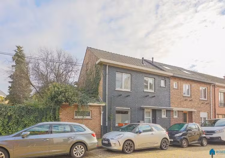 Charmant gerenoveerde woning met ruime tuin - 2