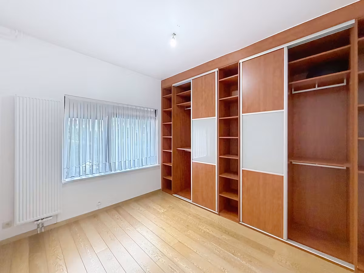 4-bedroom house with terrace and garden - 4