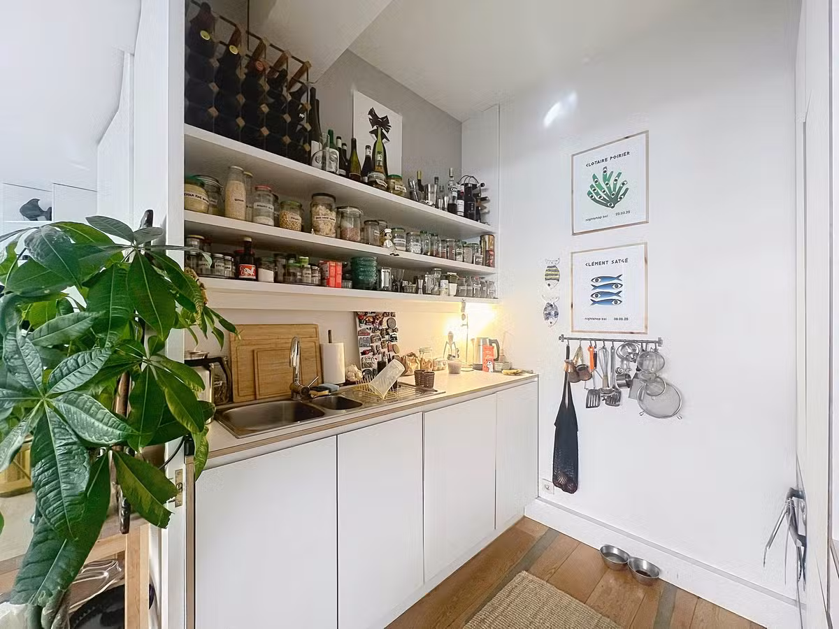 Gerenoveerde gemeubelde studio in Schaarbeek - 2